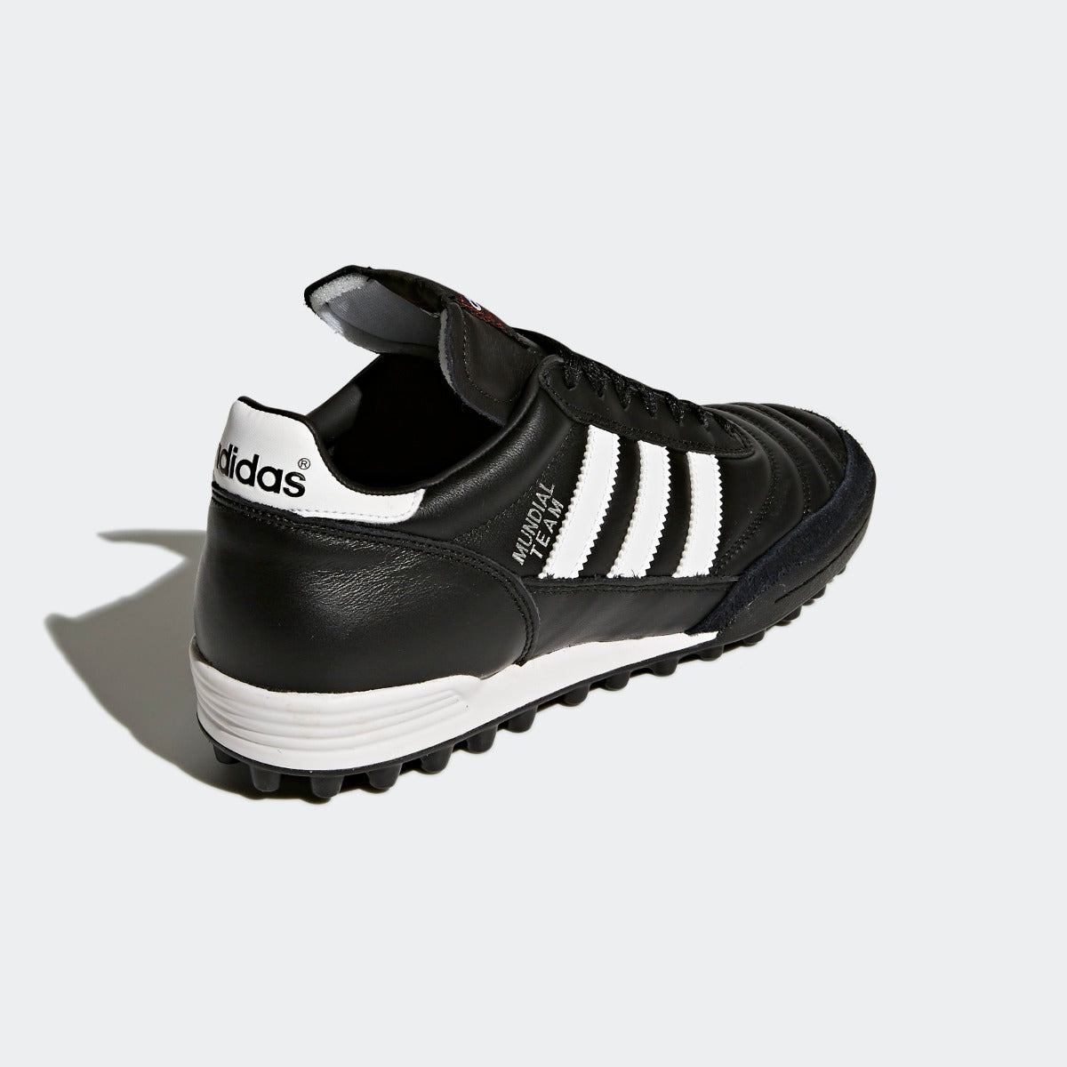 Мъжки футболни обувки Adidas Mundial Team - Ballistic-sport