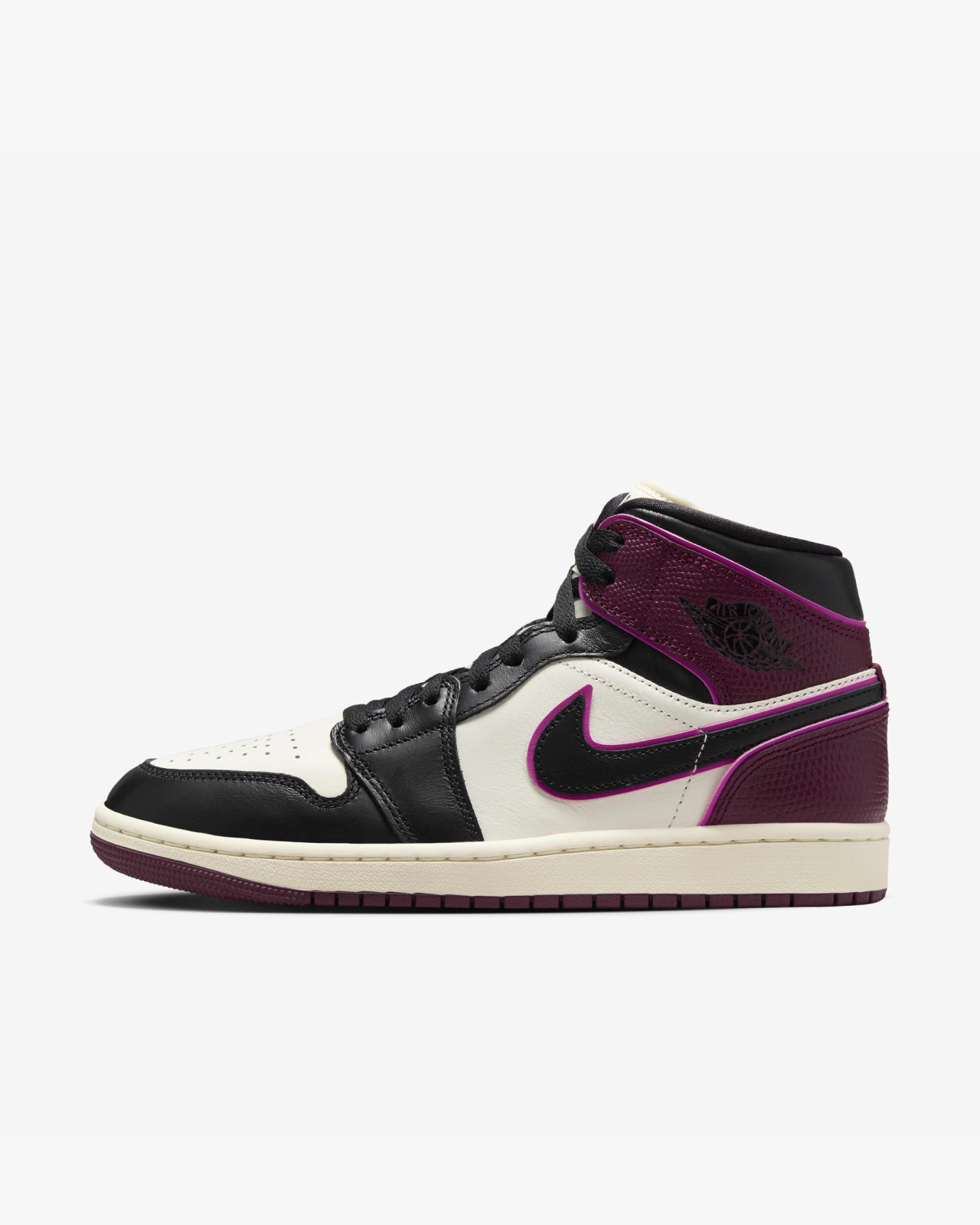 Дамски Кецове NIKE WMNS AIR JORDAN 1 MID SE - Ballistic-sport