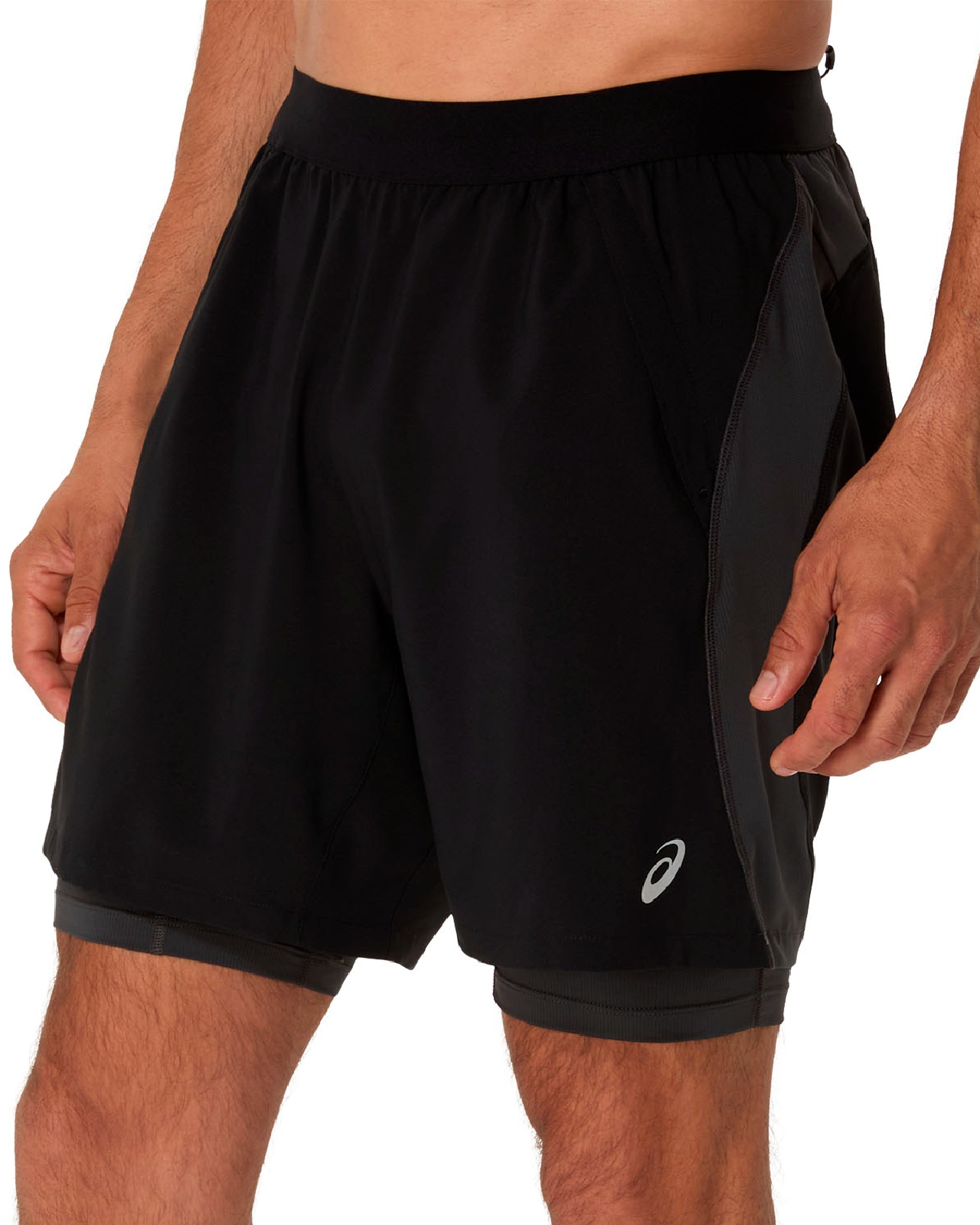 Image of Мъжки Къс панталон ASICS ROAD 2-N-1 7IN SHORT BLACK/GREY