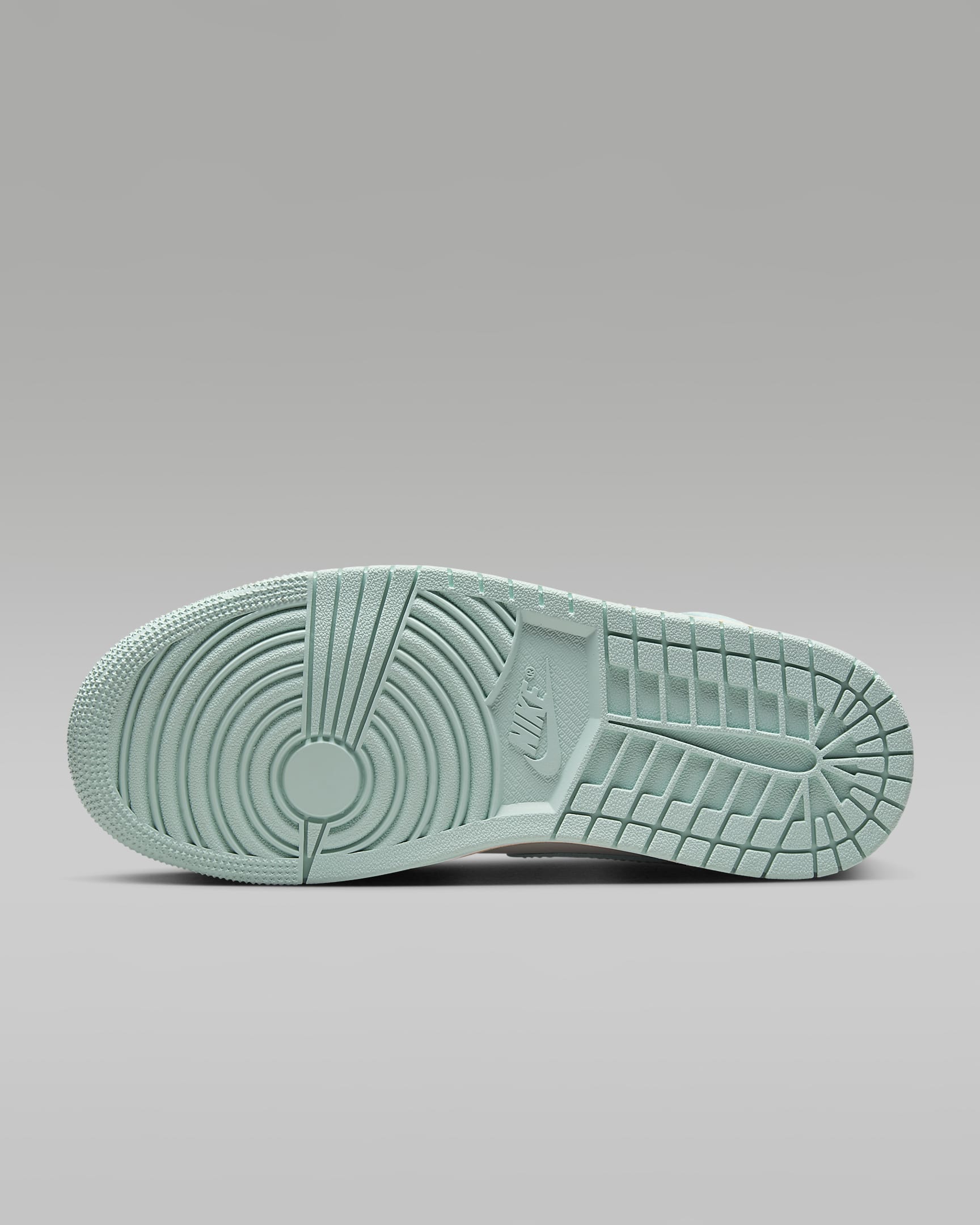 Image of Дамски Кецове NIKE WMNS AIR JORDAN 1 MID - Ballistic-sport