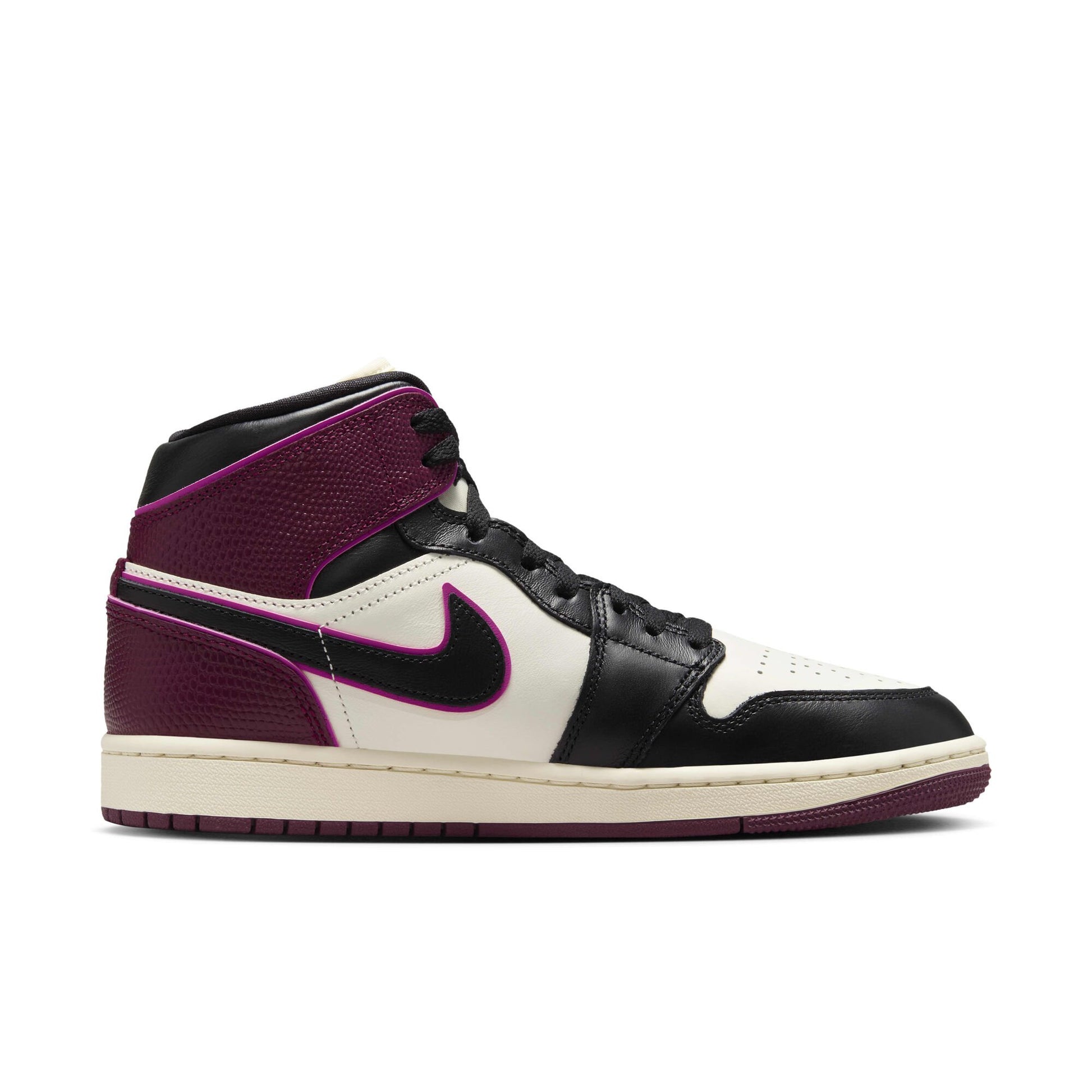 Дамски Кецове NIKE WMNS AIR JORDAN 1 MID SE - Ballistic-sport