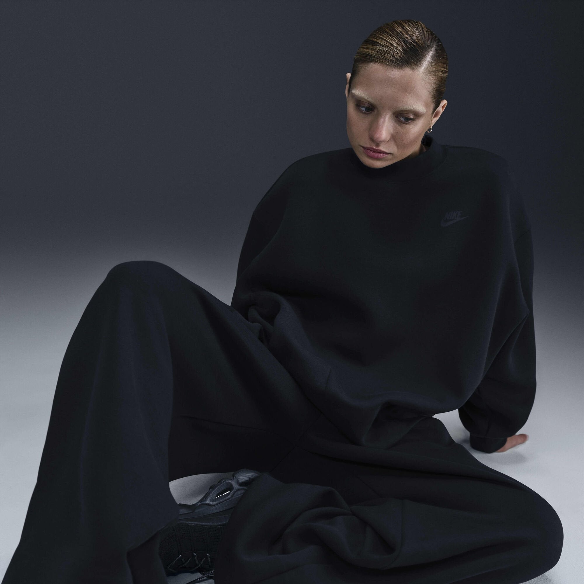 Image of Дамски Суитшърт NIKE W NSW TCH FLC OS CREW - Ballistic-sport