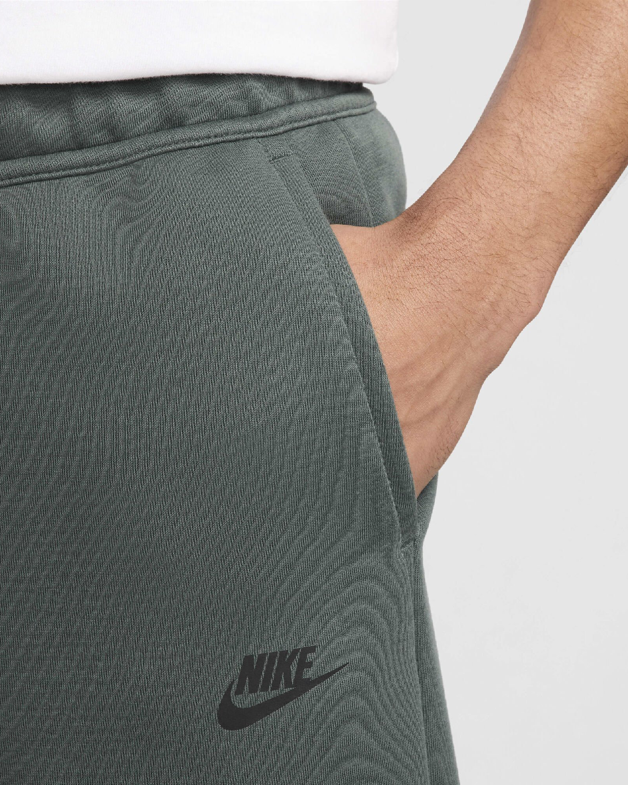 Image of Мъжки Къс панталон NIKE M NK TCH FLC SHORT - Ballistic-sport