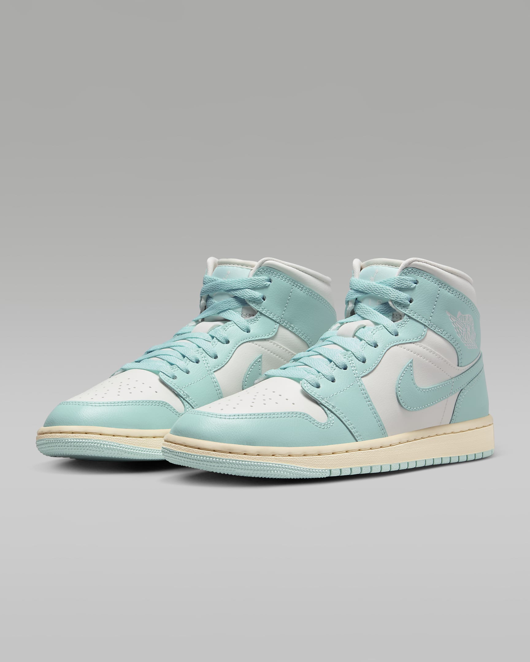Image of Дамски Кецове NIKE WMNS AIR JORDAN 1 MID - Ballistic-sport