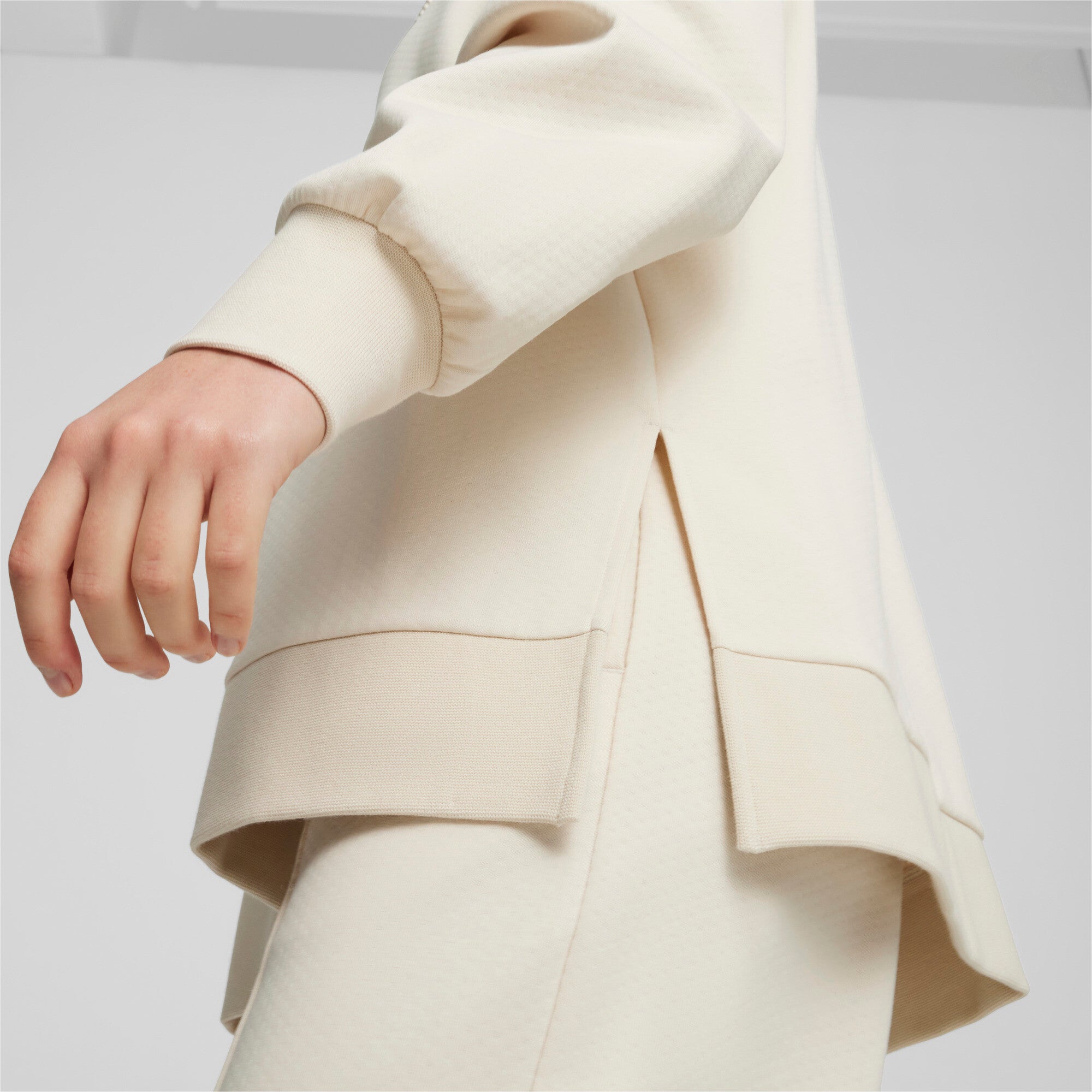 Image of Дамски Суитшърт PUMA CLASSICS Oversized Hoodie DK