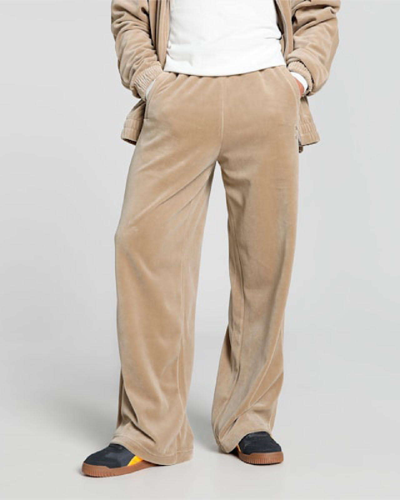 Unisex Pants PUMA T7 Oversized Velour Track Pants