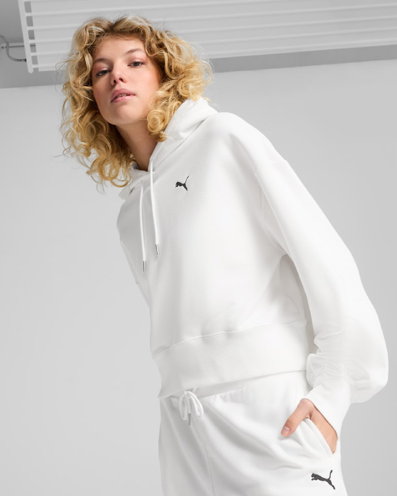 Дамски Суитшърт PUMA WARDROBE ESS Cropped Hoodie TR