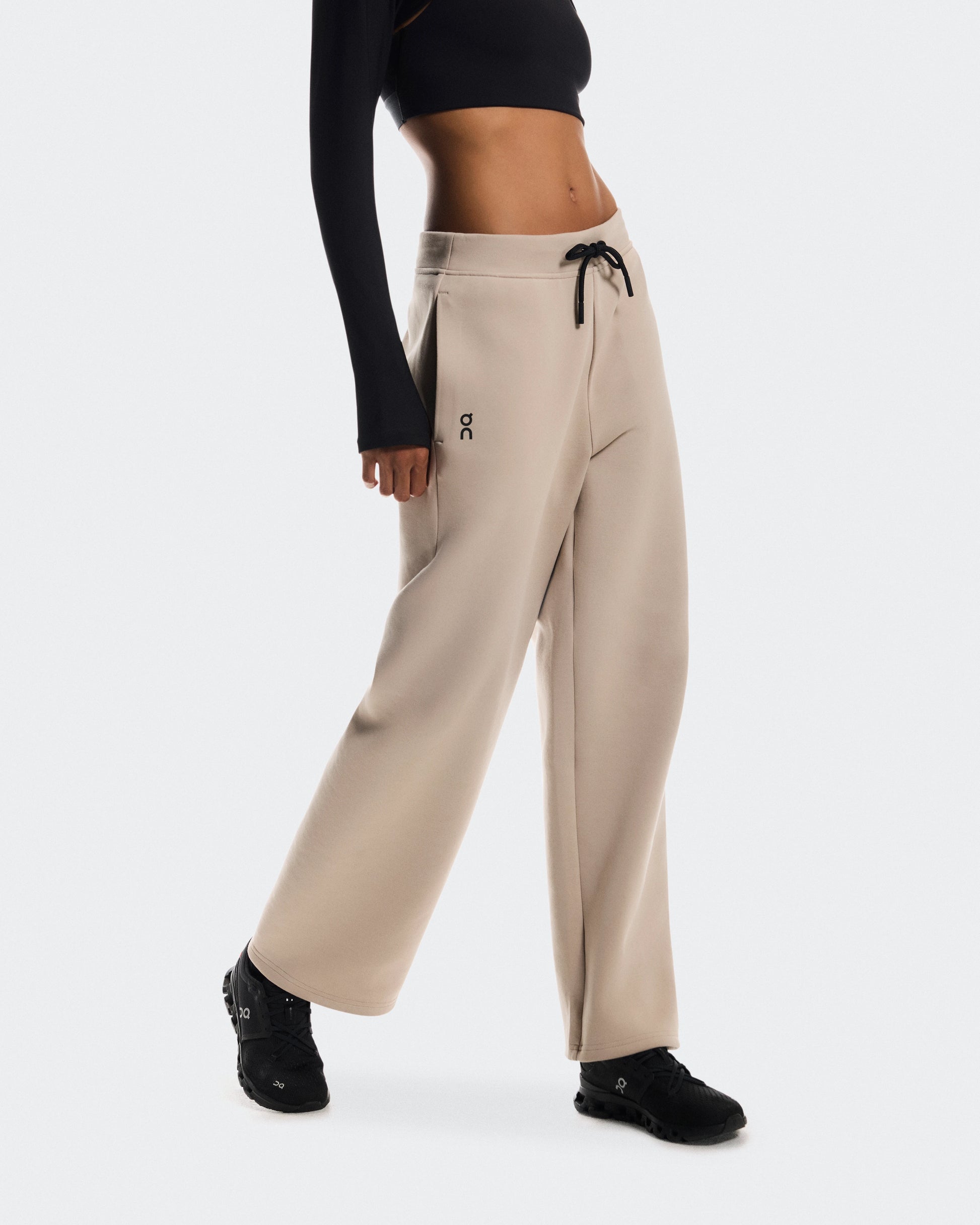 Дамски Панталон ON Focus Tech Sweatpants