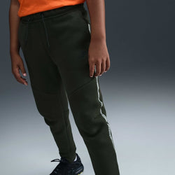 Image of Детски Панталон NIKE B NSW TCH FLC JGGR REFLECT