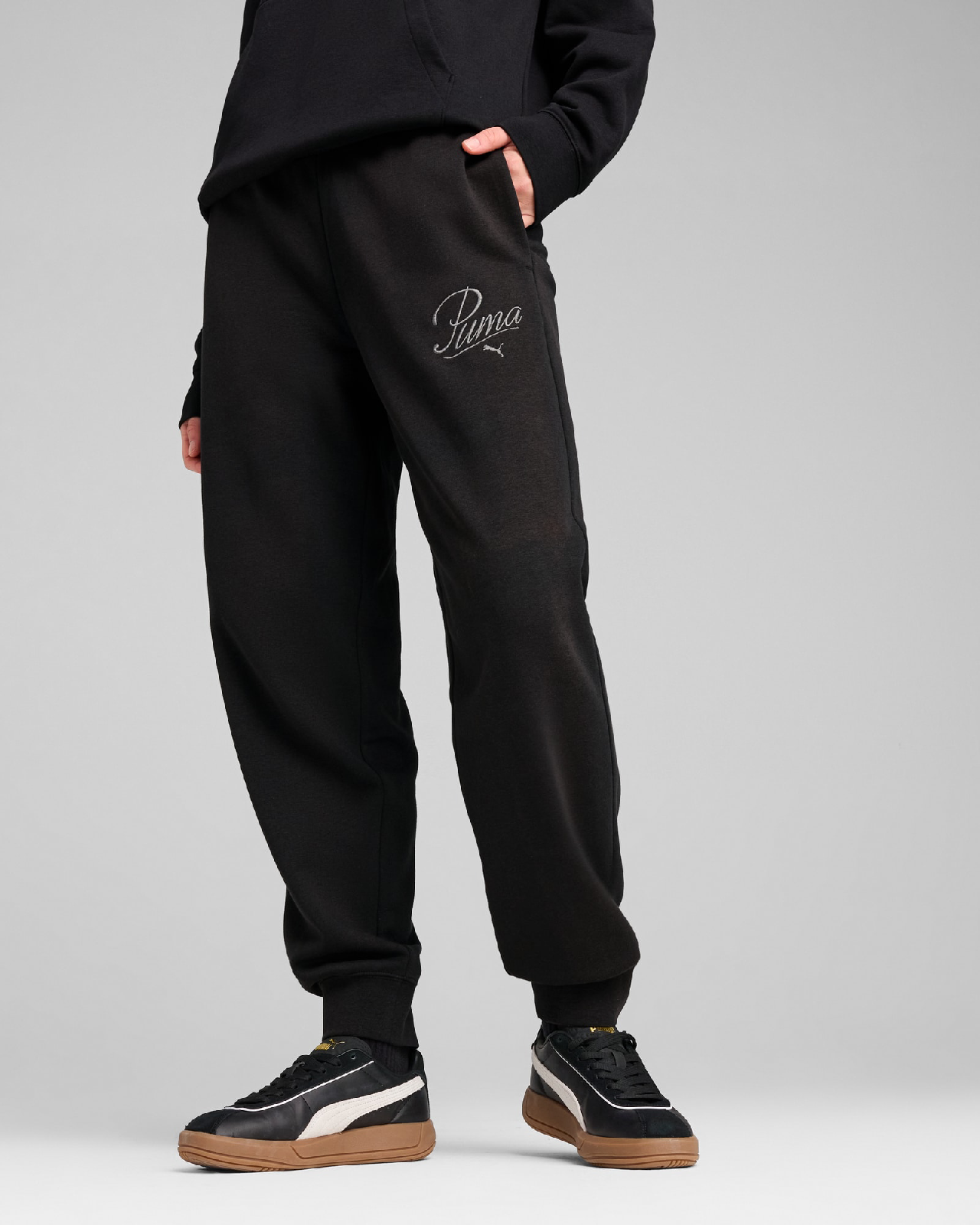 Image of Дамски Панталон PUMA ESS SCRIPT Sweatpants TR cl
