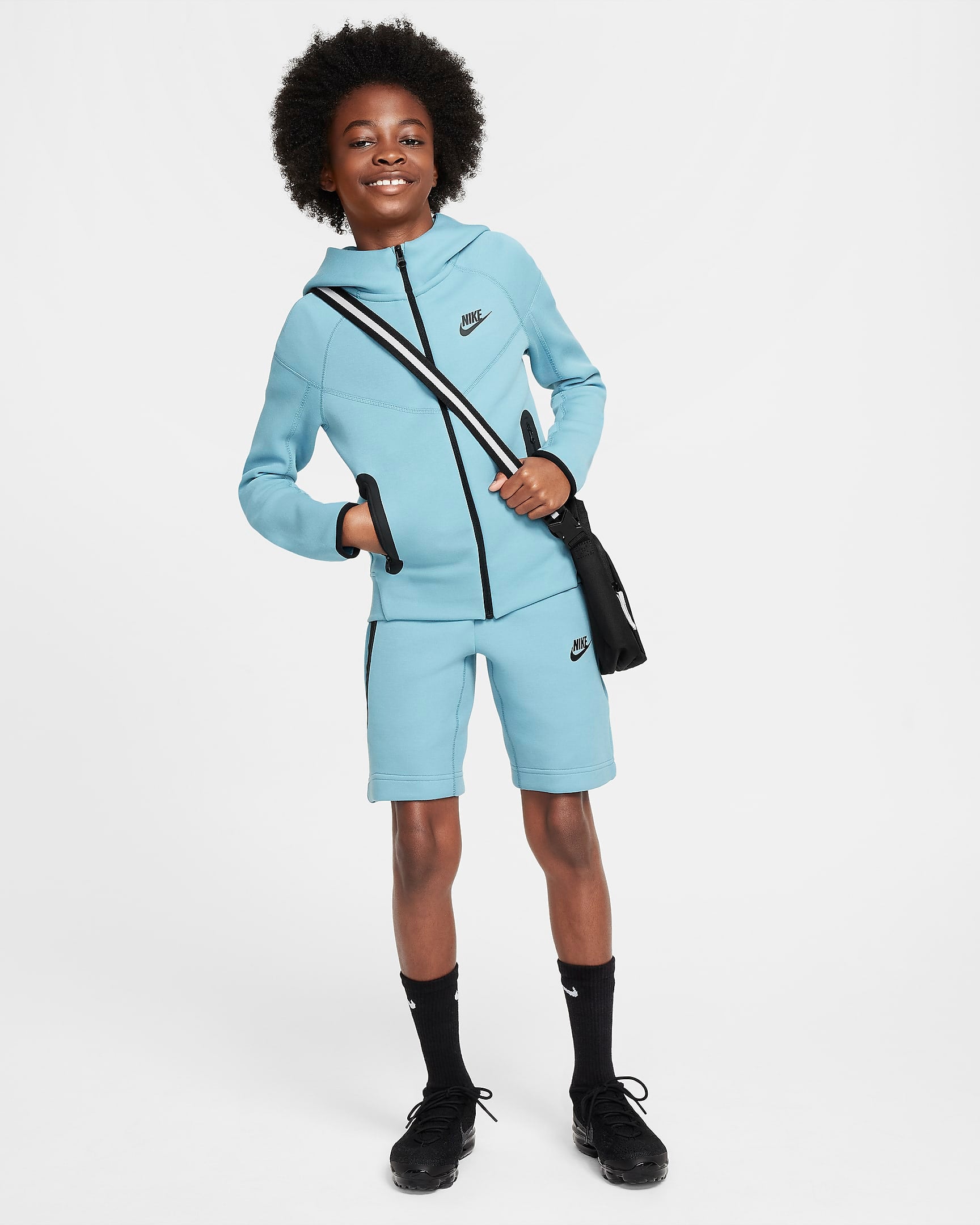 Image of Юношески Суитшърт NIKE B NSW TECH FLC FZ