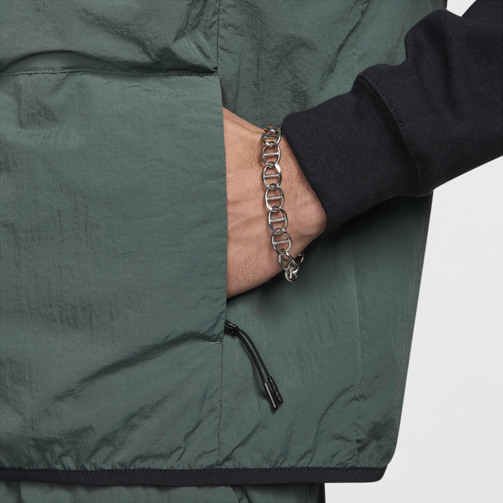 Image of Мъжки Елек NIKE M NK TCH WVN VEST