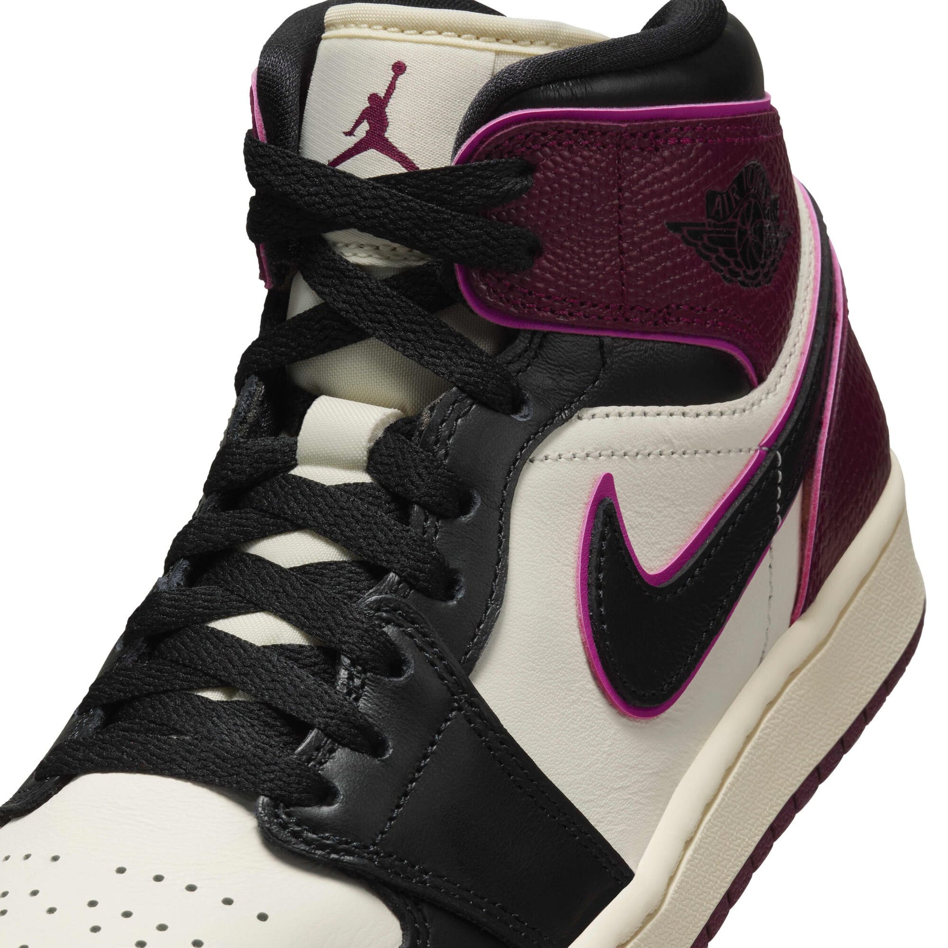 Дамски Кецове NIKE WMNS AIR JORDAN 1 MID SE - Ballistic-sport