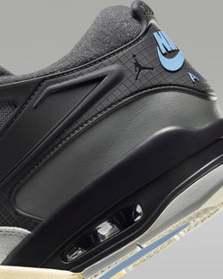 Image of Men's Sneakers NIKE AIR JORDAN 4 RM