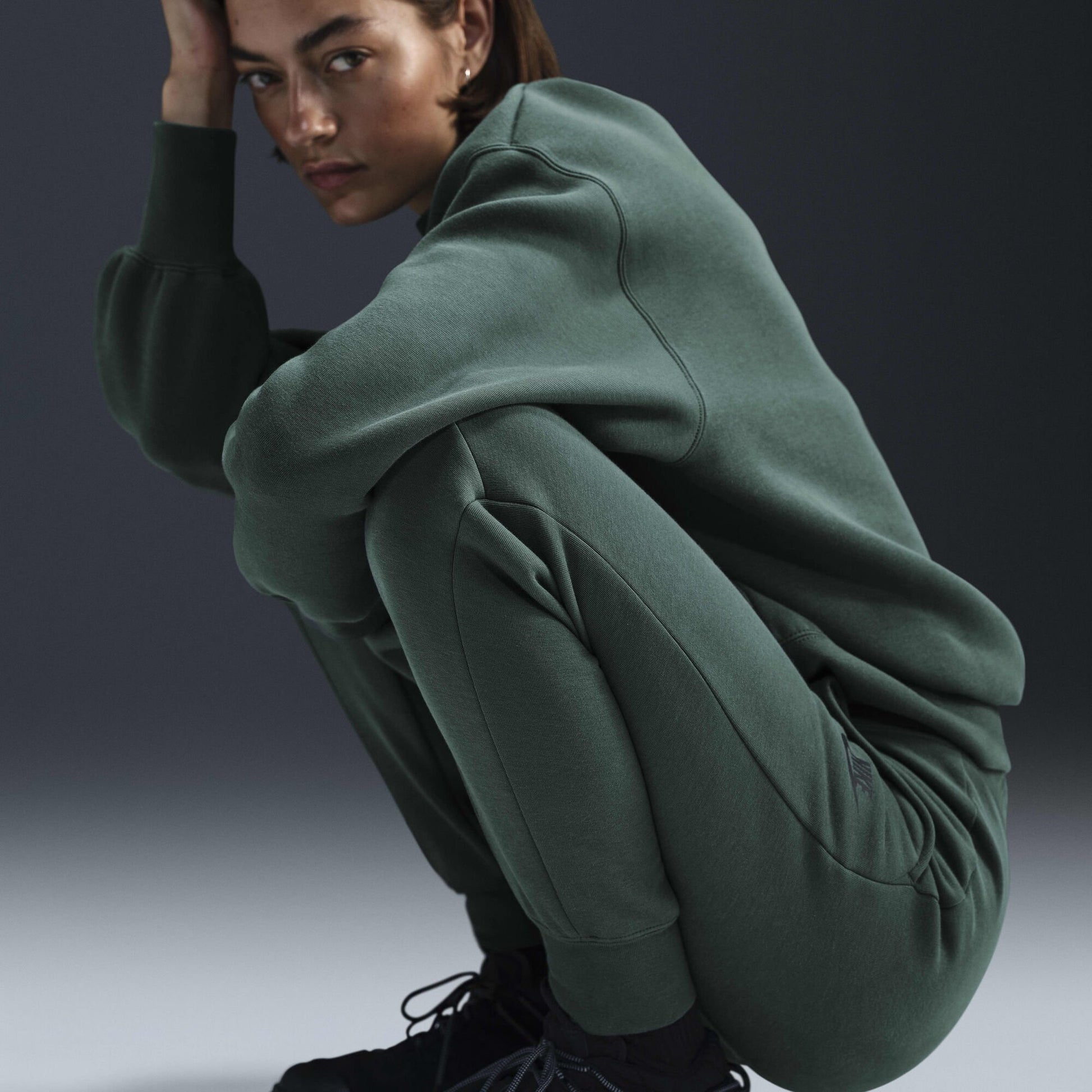 Дамски Суитшърт NIKE W NSW TCH FLC OS CREW - Ballistic-sport