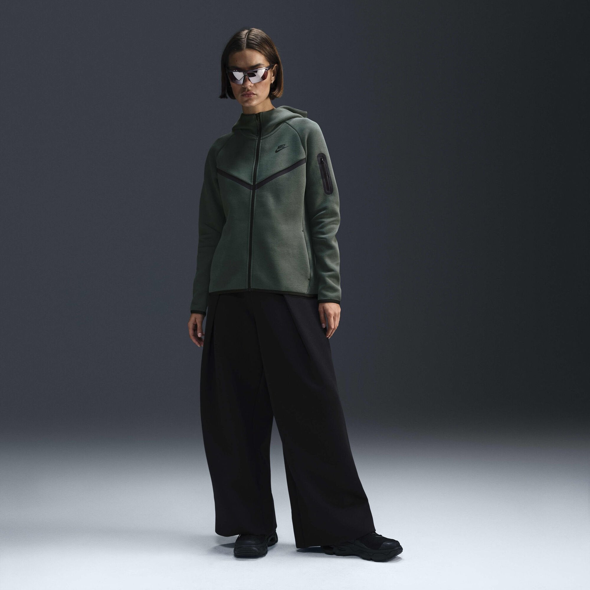 Image of Дамски Суитшърт NIKE W NSW TCH FLC WR FZ HDY 2 - Ballistic-sport