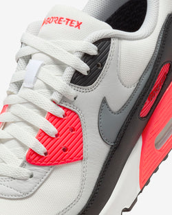Image of Men's Sneakers NIKE AIR MAX 90 GTX