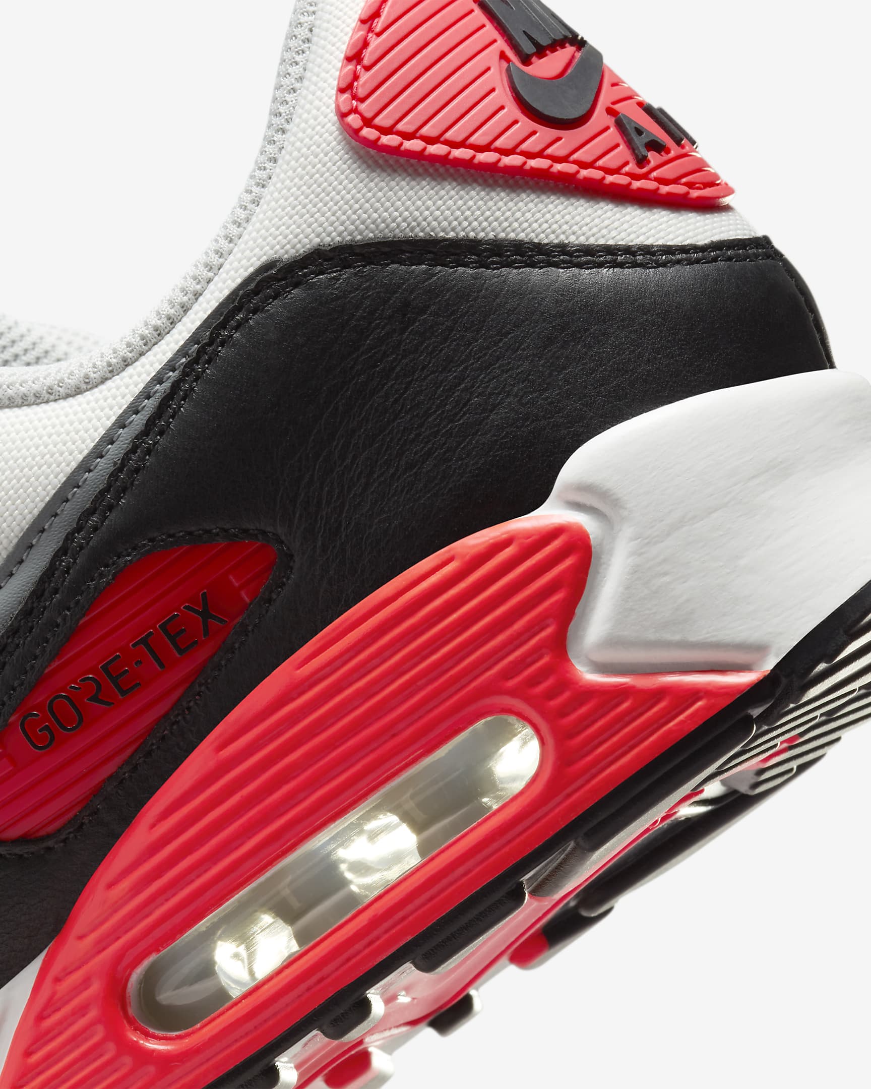 Men's Sneakers NIKE AIR MAX 90 GTX