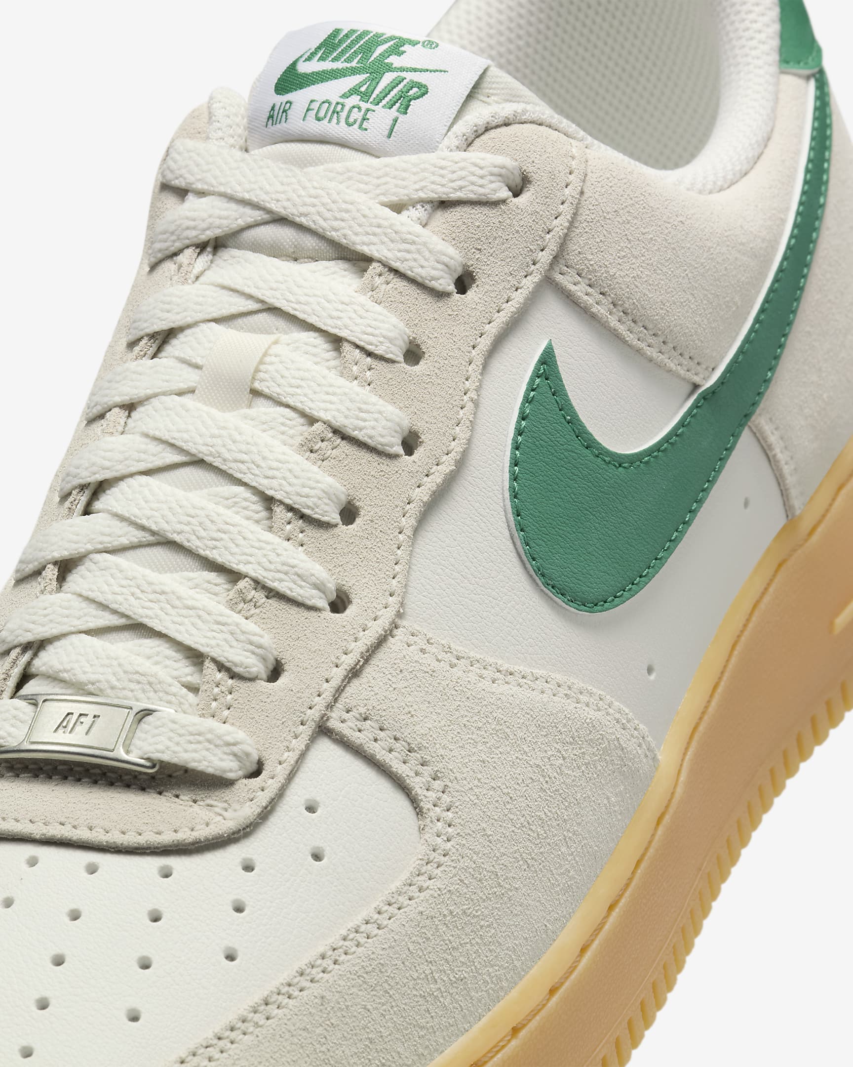 Image of Мъжки Кецове NIKE AIR FORCE 1 '07 LV8 ESS+ - Ballistic-sport
