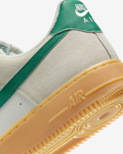 Image of Мъжки Кецове NIKE AIR FORCE 1 '07 LV8 ESS+ - Ballistic-sport
