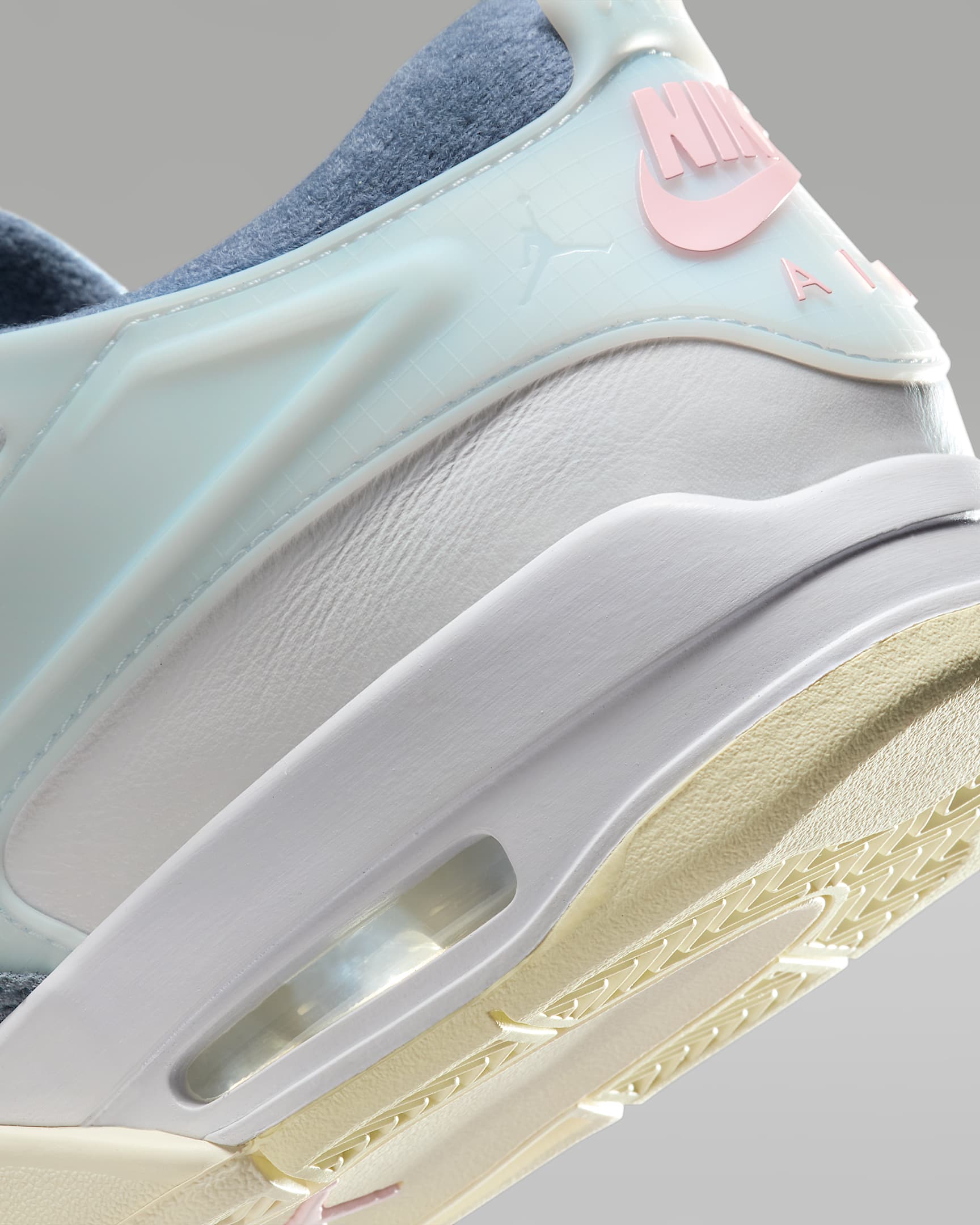 Image of Мъжки Кецове NIKE AIR JORDAN 4 RM