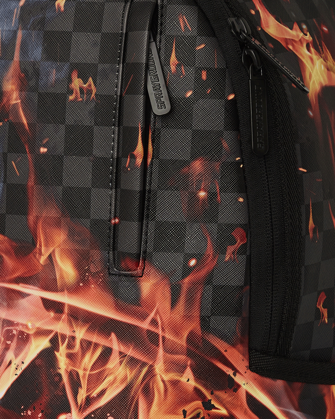 Image of Унисекс Раница SPRAYGROUND FIRE & ICE SHARK DLXSV BACKPACK