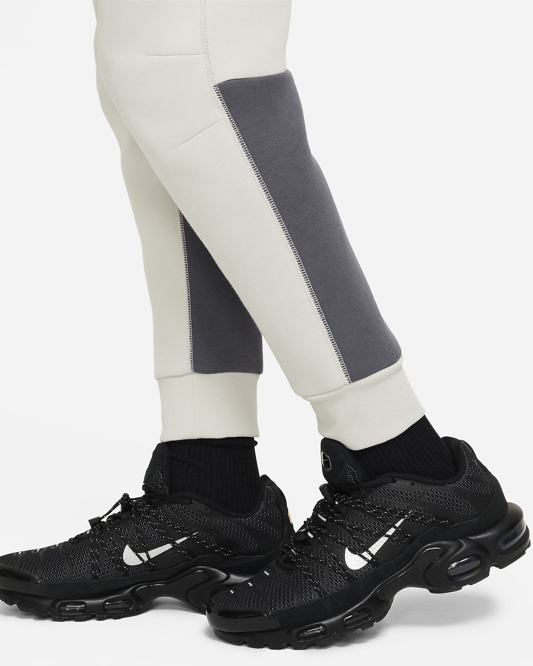 Image of Юношески Панталон NIKE B NSW TECH FLC PANT - Ballistic-sport
