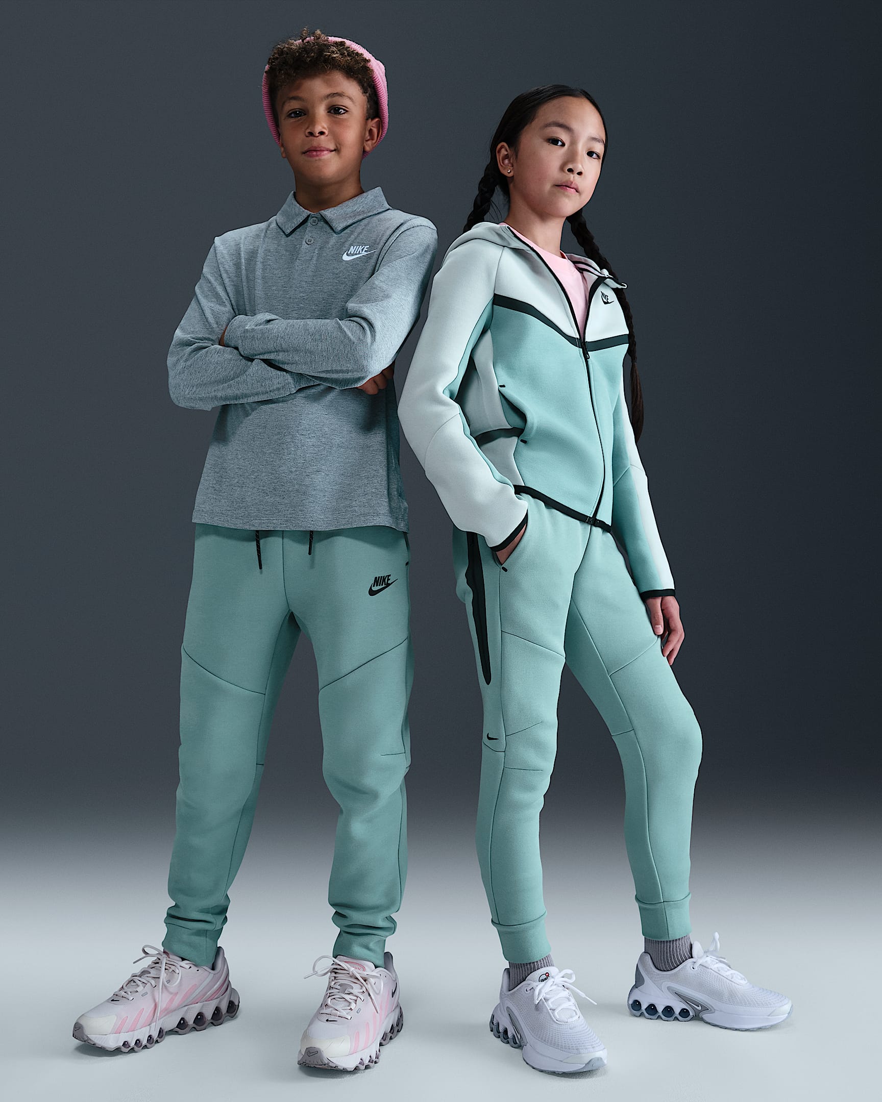 Image of Детски Панталон NIKE B NSW TCH FLC JGGR - PD