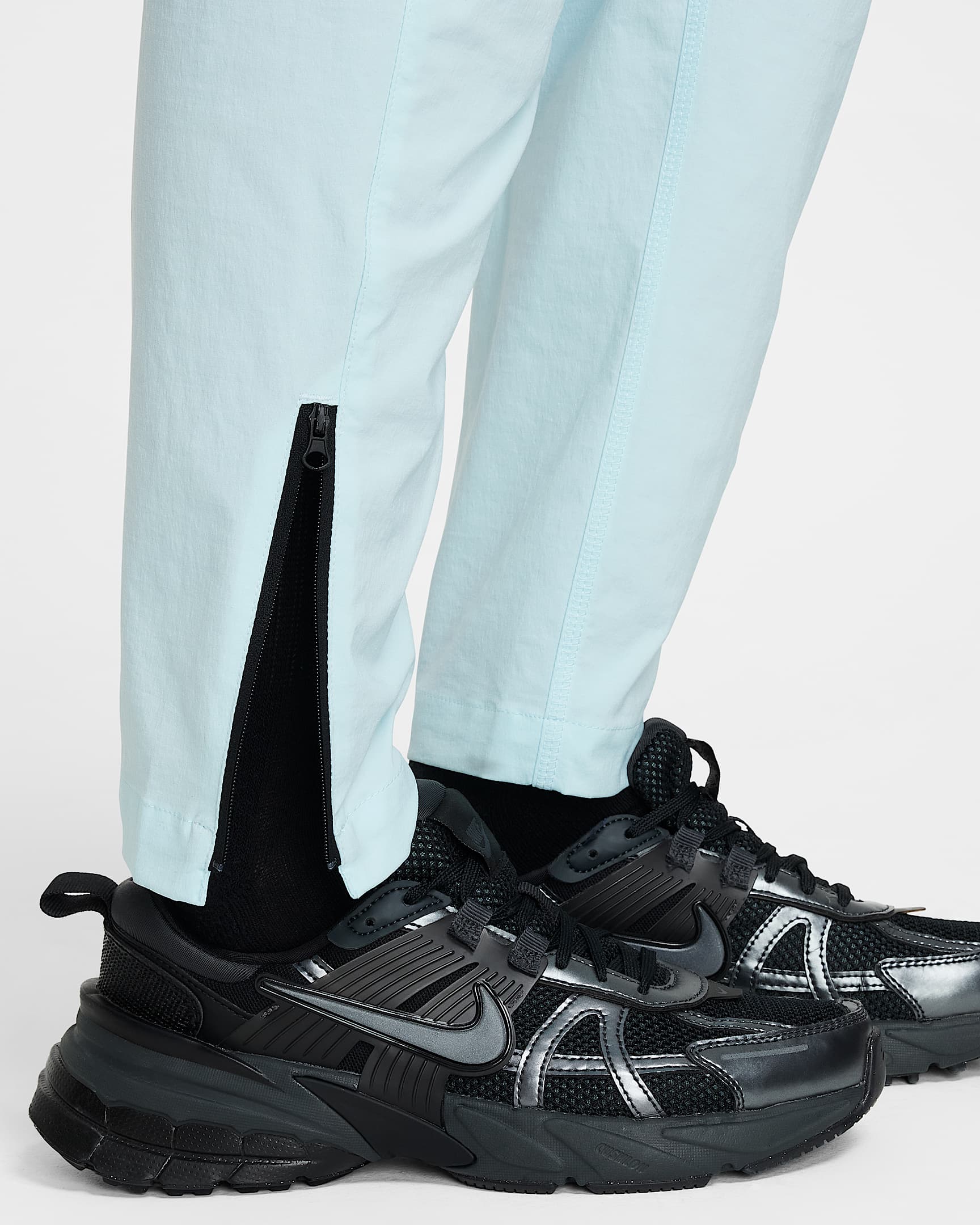 Image of Детски Панталон NIKE B NSW TCH WVN PNT - PD