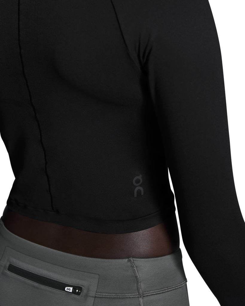 Image of Дамски Топ On Studio Long-T Crop – Black – изглед 6