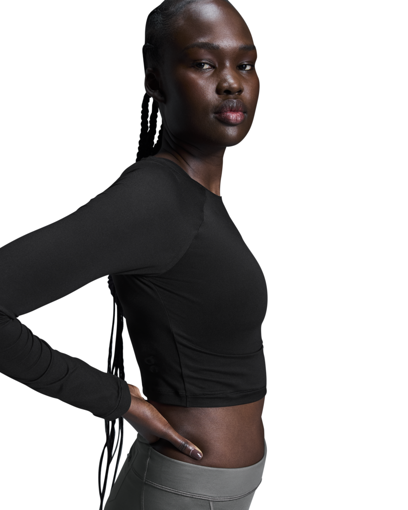 Image of Дамски Топ On Studio Long-T Crop – Black – изглед 7