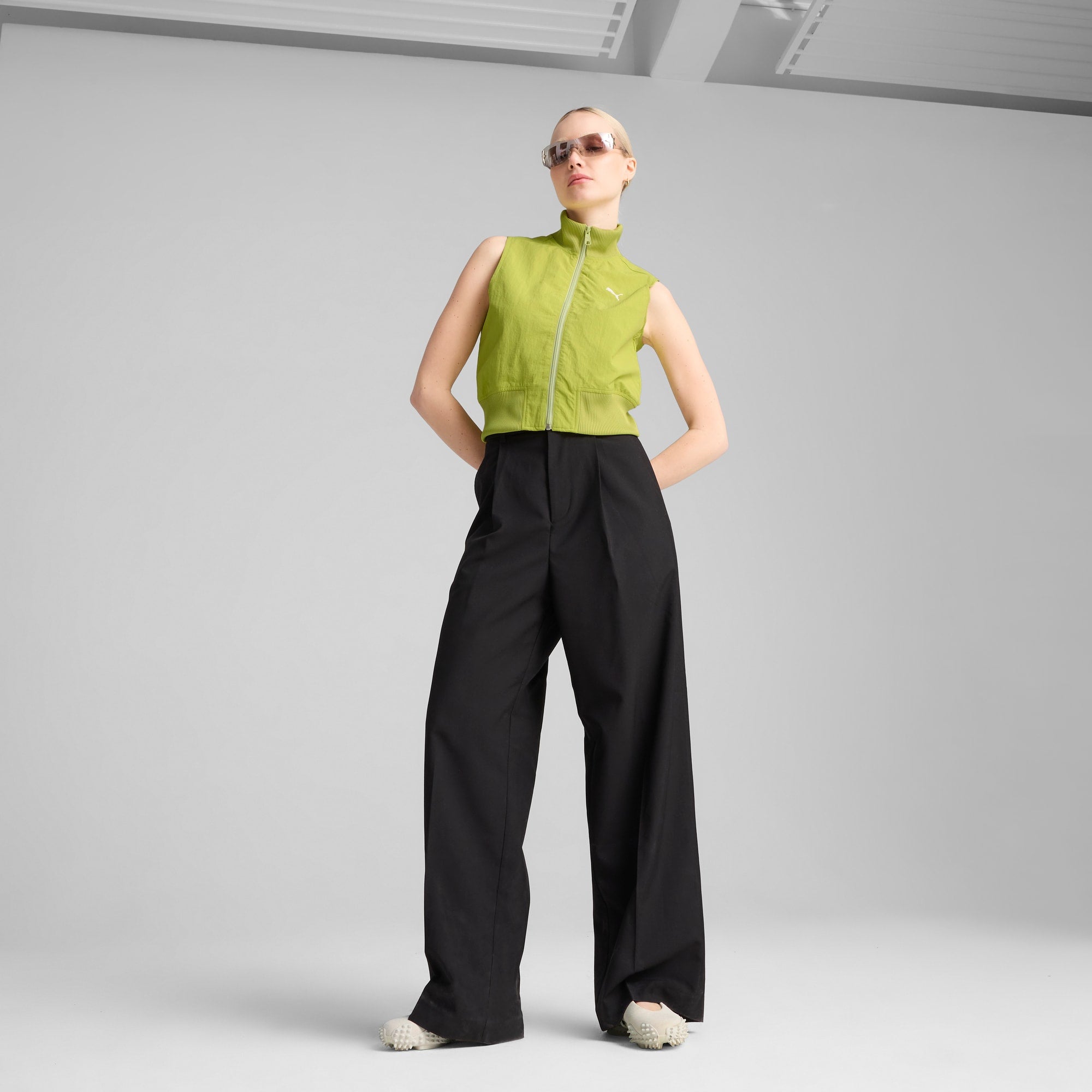 Image of Women's Vest PUMA DARE TO Full-Zip Woven Vest