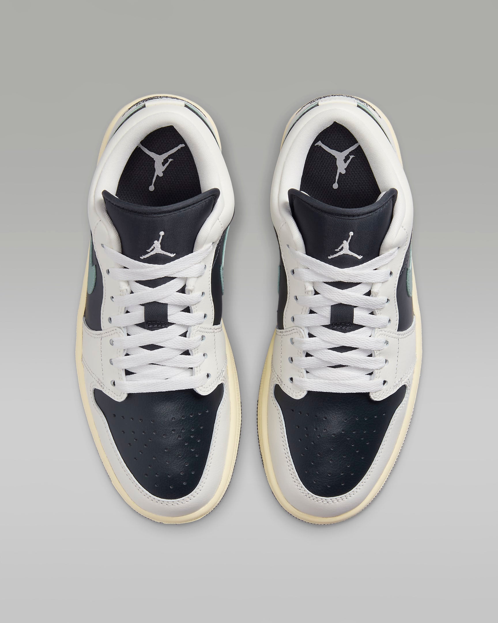 Image of Дамски Кецове NIKE WMNS AIR JORDAN 1 LOW - Ballistic-sport