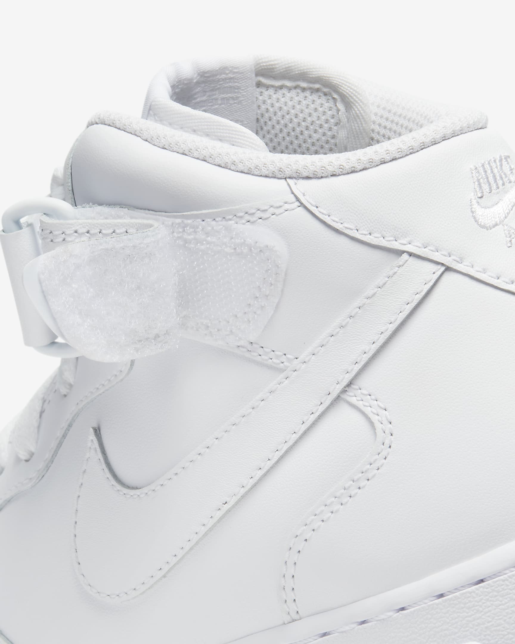 Дамски Кецове NIKE WMNS AIR FORCE 1 '07 MID REC - Ballistic-sport
