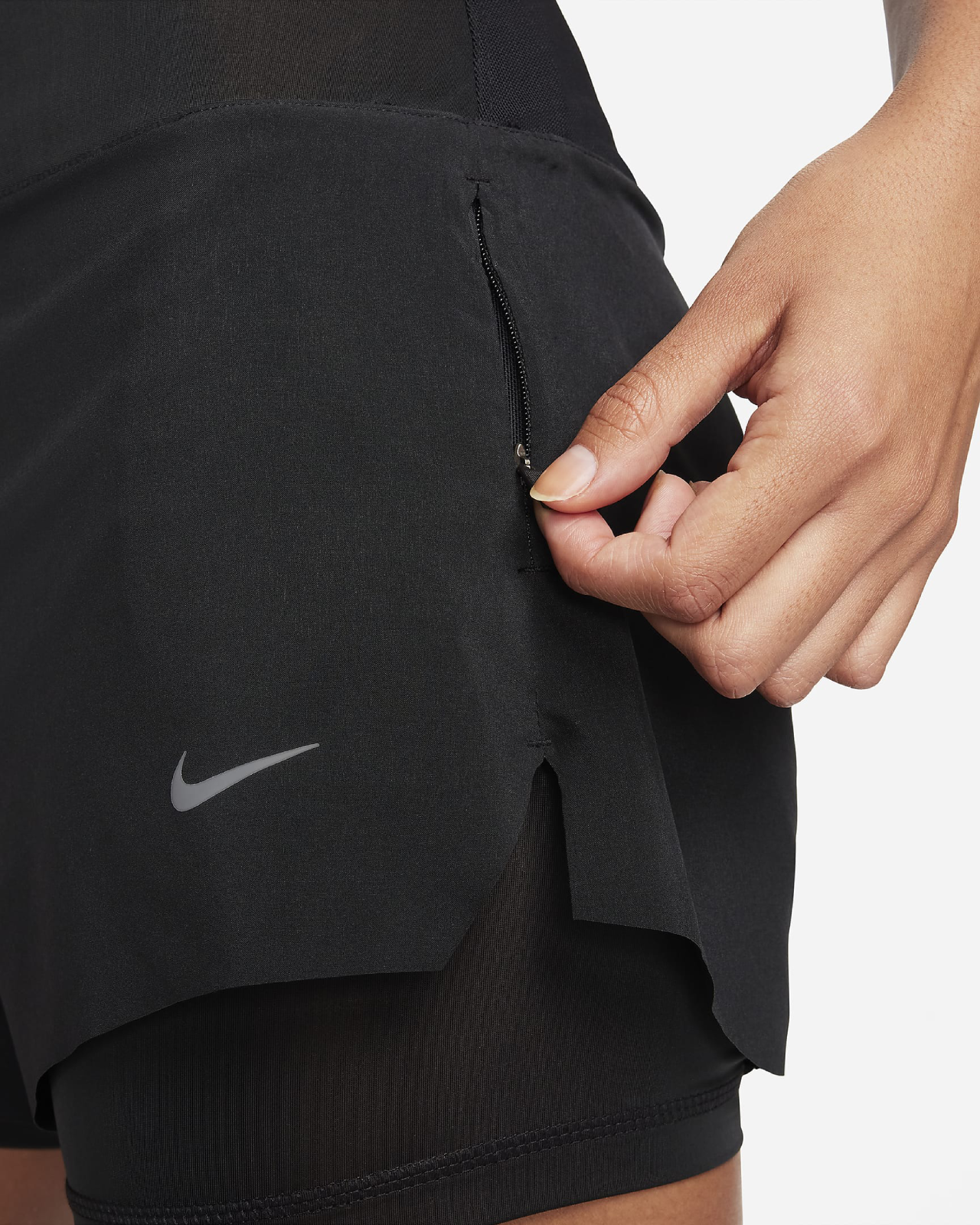 Дамски Къс панталон NIKE W NK SWIFT DF MR 3IN 2N1 SHORT - Ballistic-sport