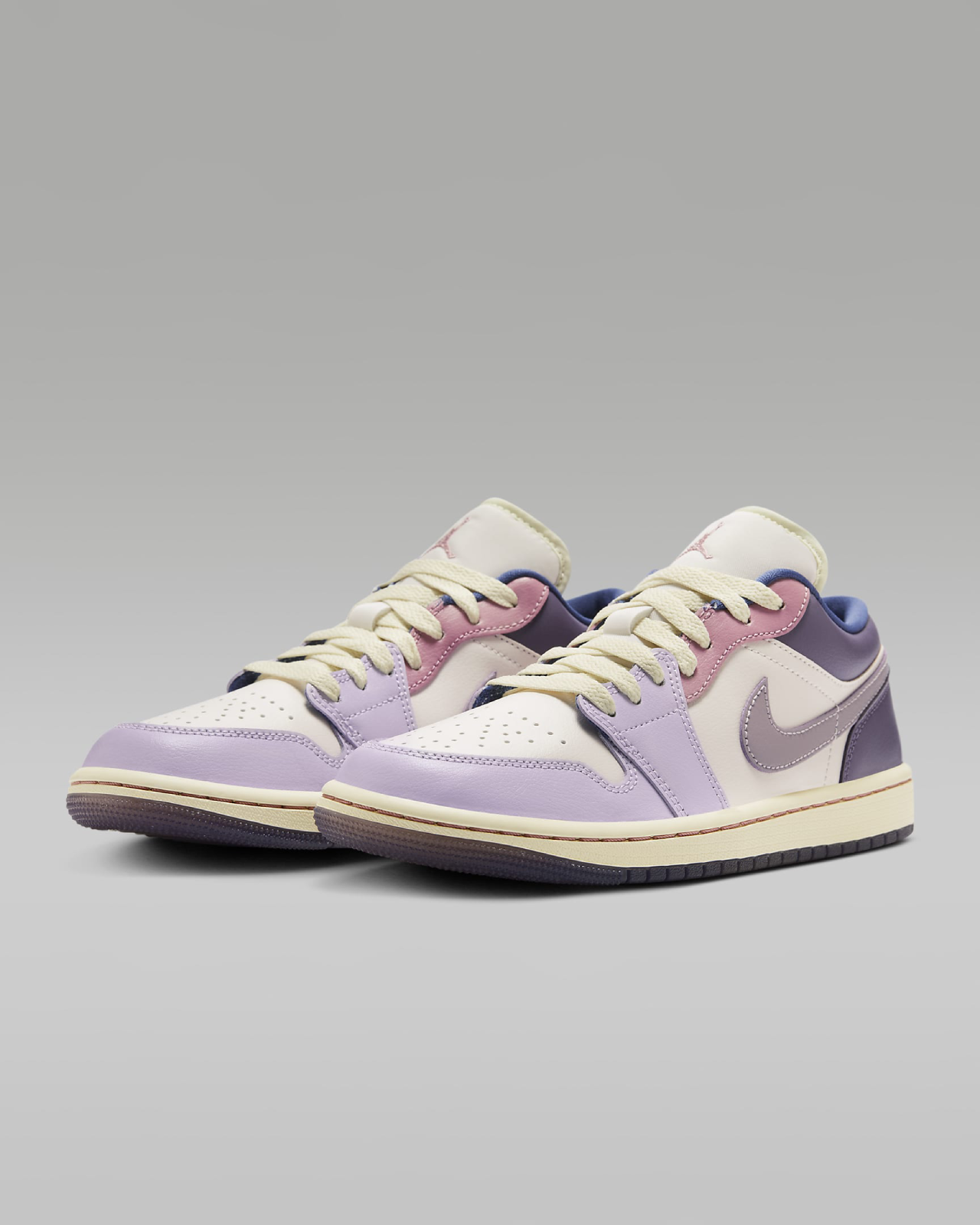 Image of Дамски Маратонки NIKE WMNS AIR JORDAN 1 LOW GCEL - Ballistic-sport