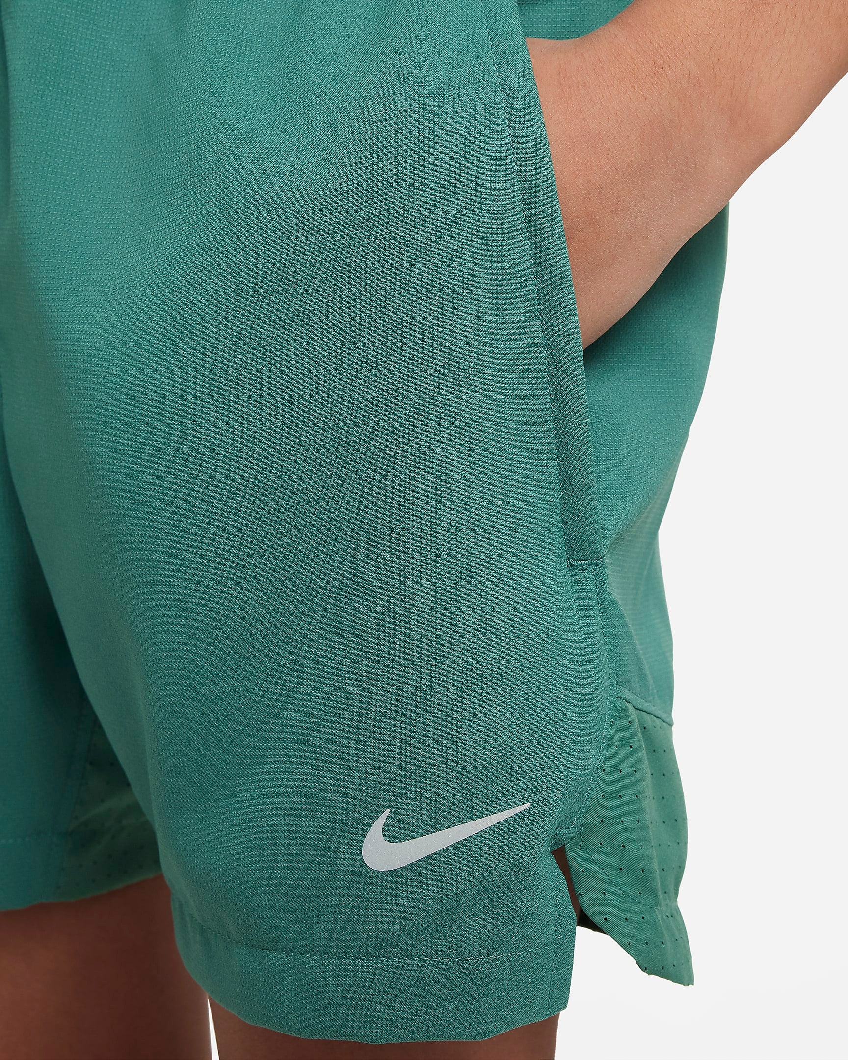 Image of Юношески Къс панталон NIKE B NK DF MULTI TECH SHORT - Ballistic-sport