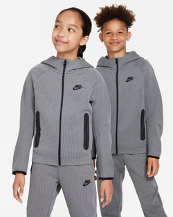 Image of Юношески Суитшърт NIKE B NSW TECH FLC FZ WINTERIZED - Ballistic-sport