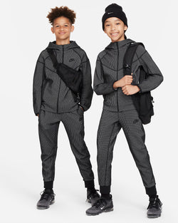 Image of Юношески Панталон NIKE B NSW TECH FLC PANT WINTERIZED - Ballistic-sport