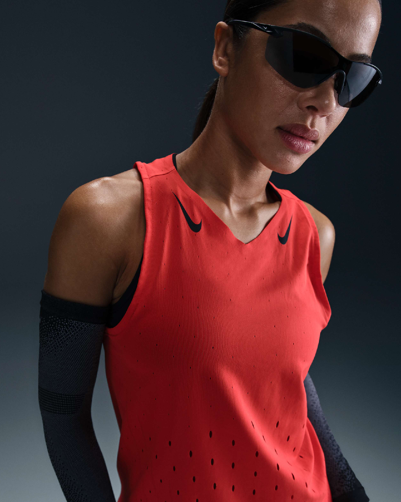 Image of Дамски потник NIKE W NK ARSWFT DFADV SINGLET