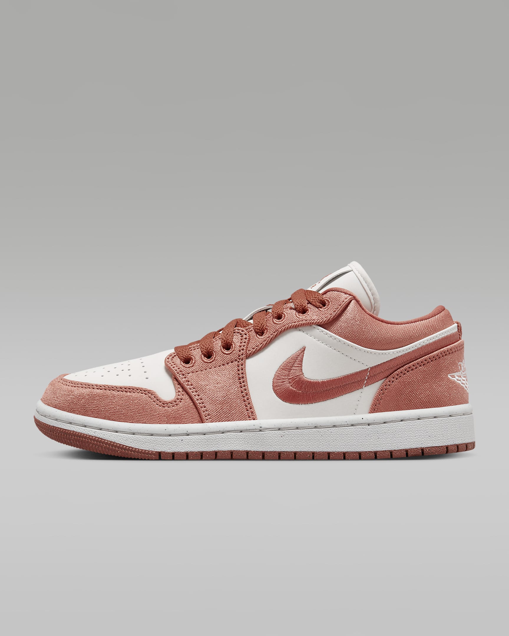 Дамски Кецове NIKE WMNS AIR JORDAN 1 LOW SE TE V12 - Ballistic-sport