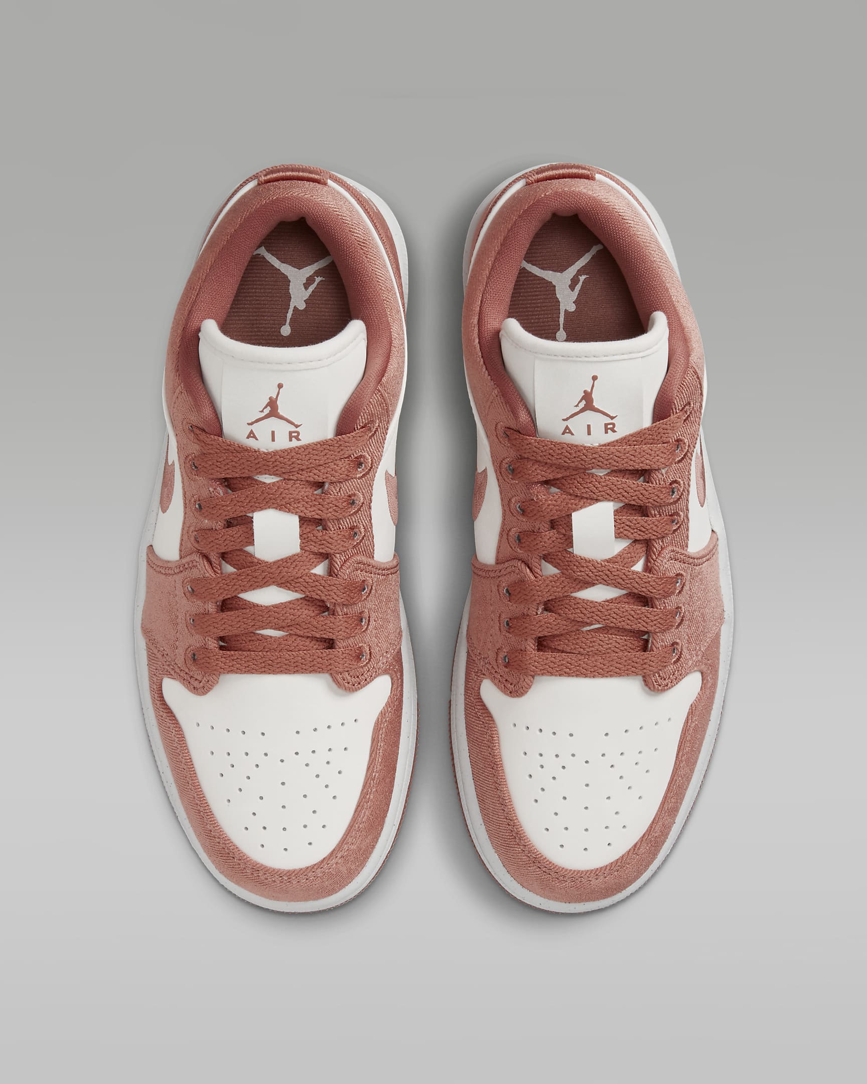 Image of Дамски Кецове NIKE WMNS AIR JORDAN 1 LOW SE TE V12 - Ballistic-sport