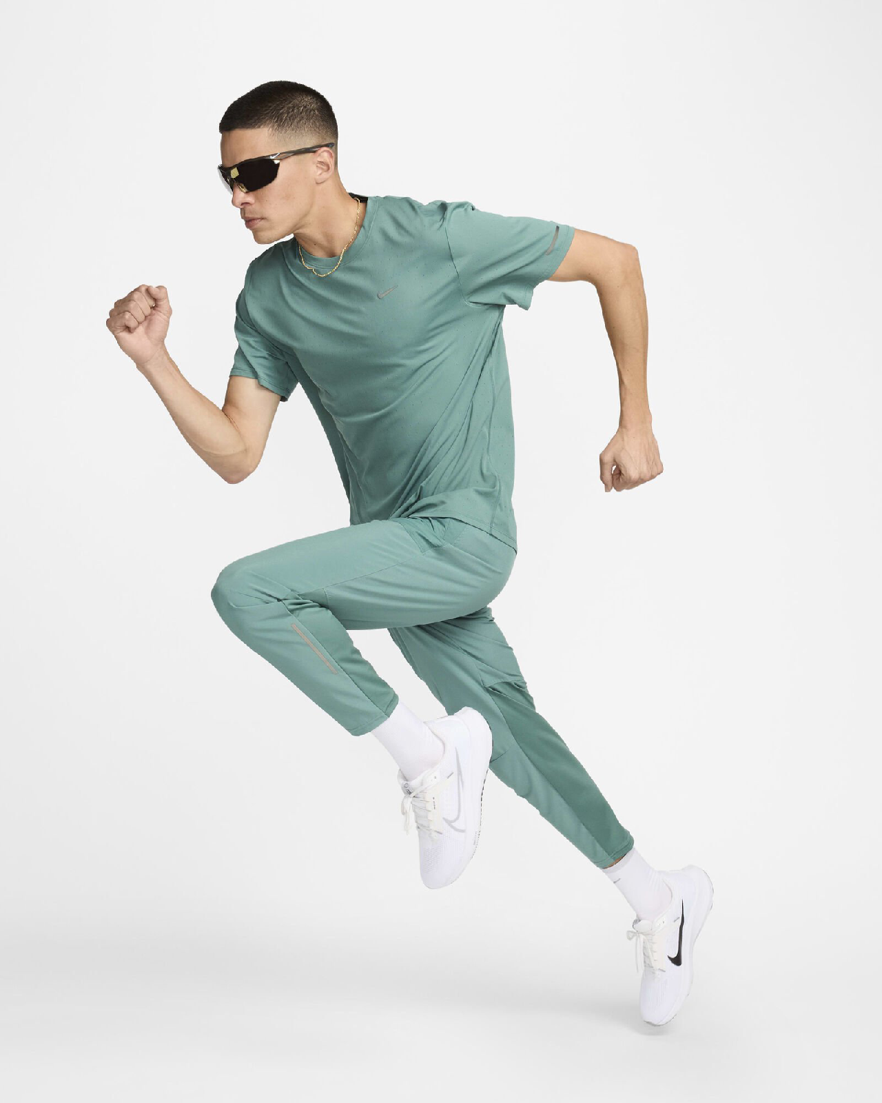 Image of Мъжки Панталон NIKE M NK DFADV LWT UV RUN DIV PANT