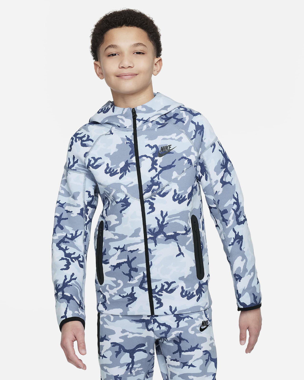 Image of Юношески Суитшърт NIKE B NSW TCH FLC CAMO TOP - Ballistic-sport