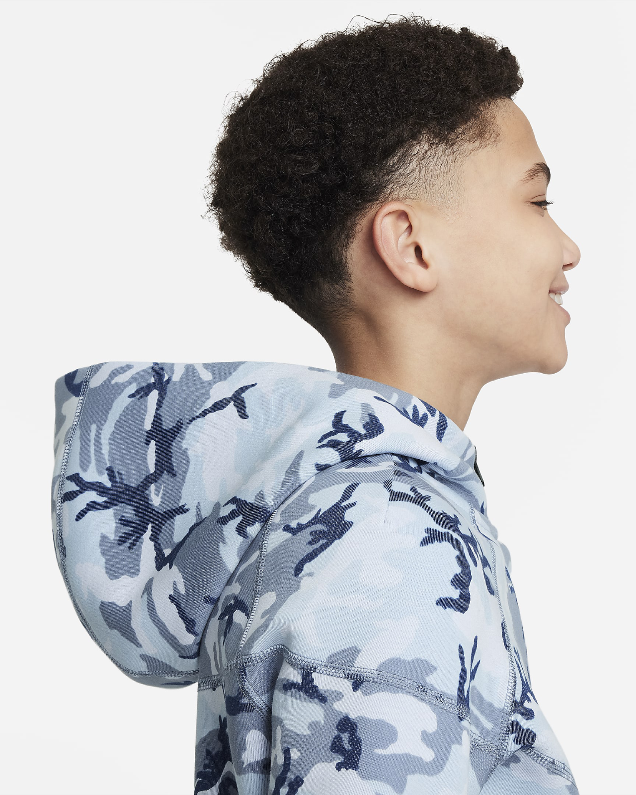 Юношески Суитшърт NIKE B NSW TCH FLC CAMO TOP - Ballistic-sport