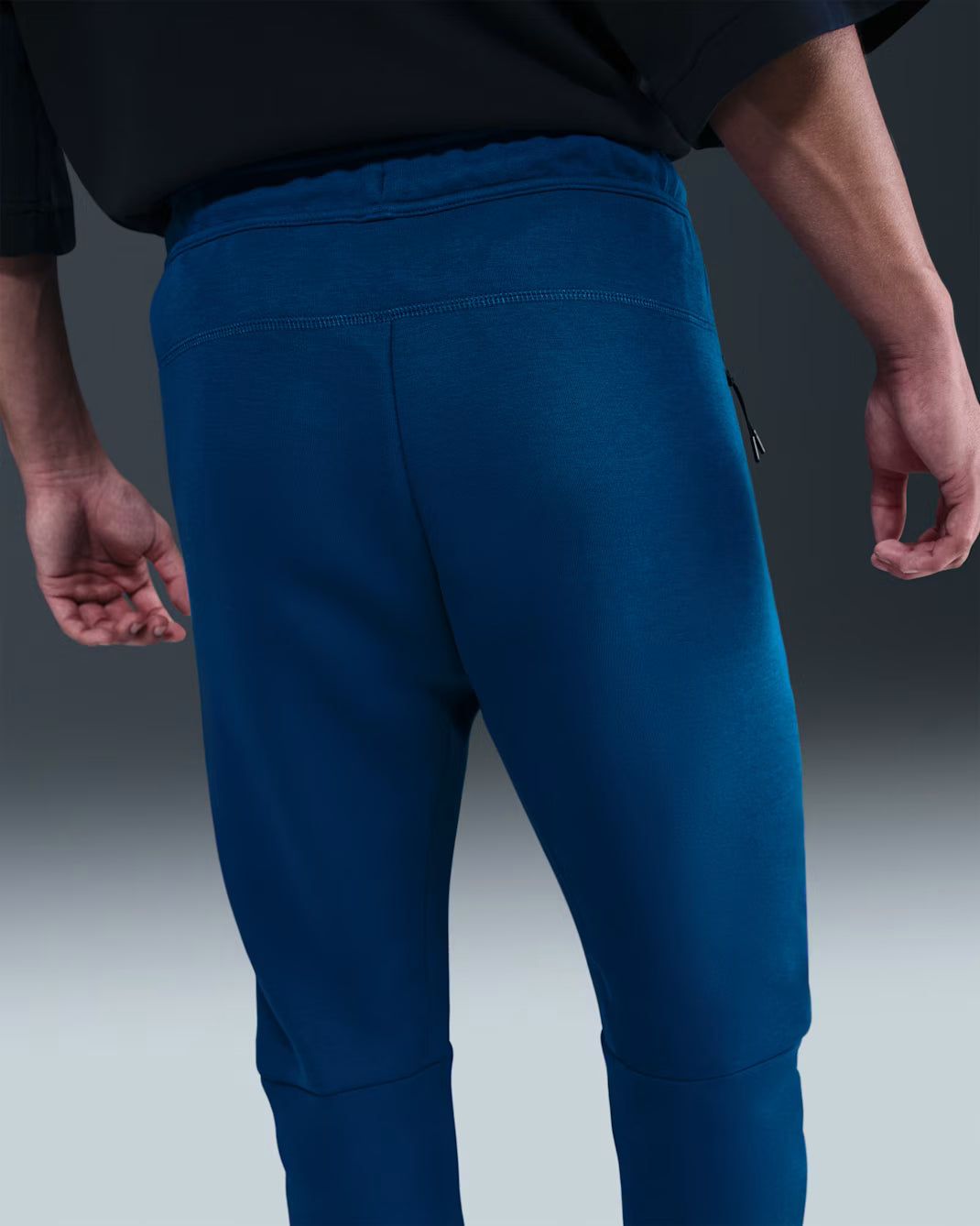 Image of Мъжки Панталон NIKE FCB MNSW TECH FLCJOGGERPANT SE