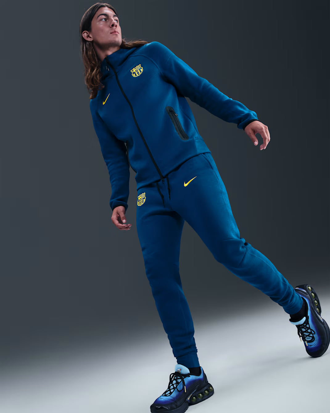 Image of Мъжки Панталон NIKE FCB MNSW TECH FLCJOGGERPANT SE