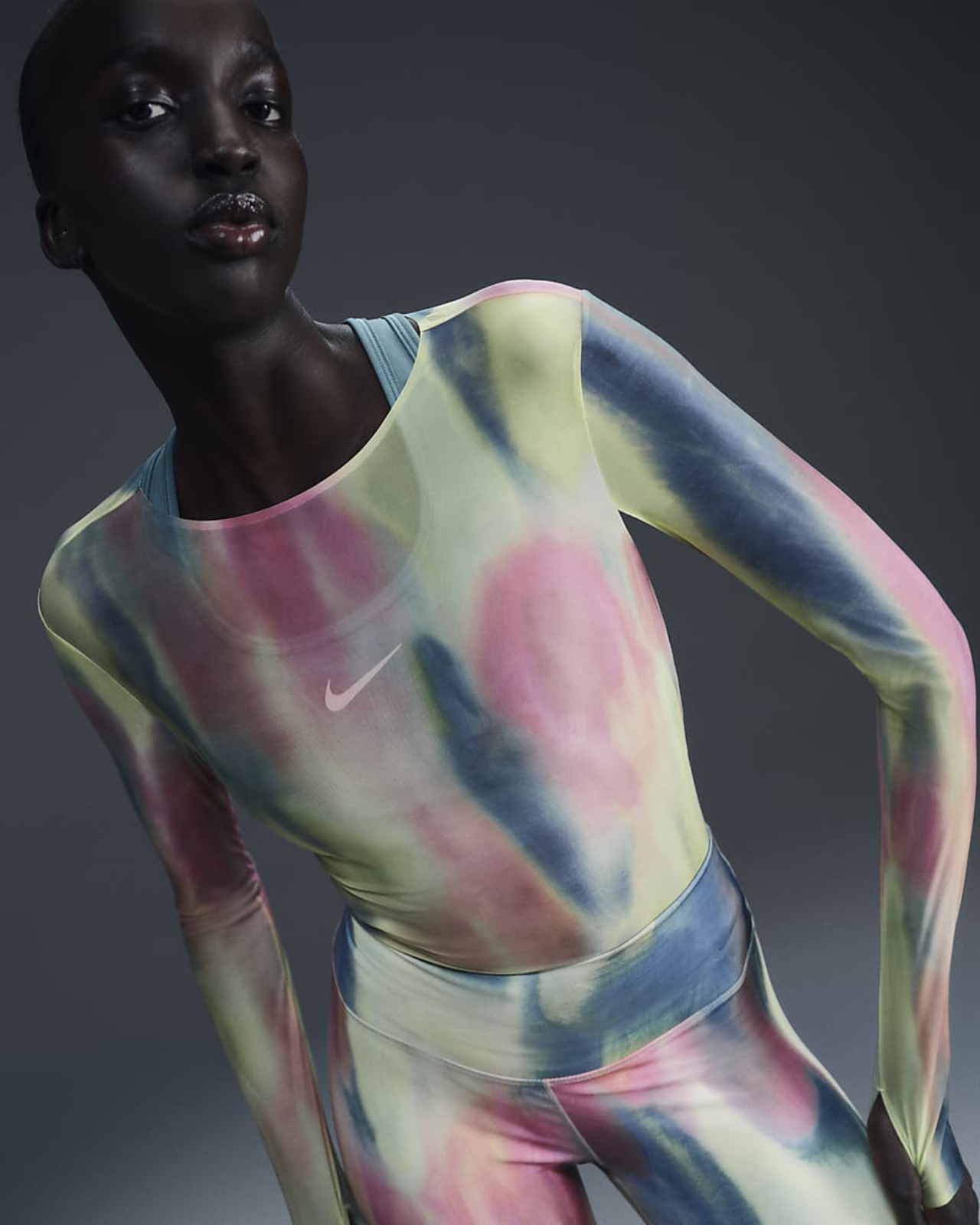 Image of Дамска Блуза  NIKE W NK DF ADY SHEER LS AOP - Ballistic-sport