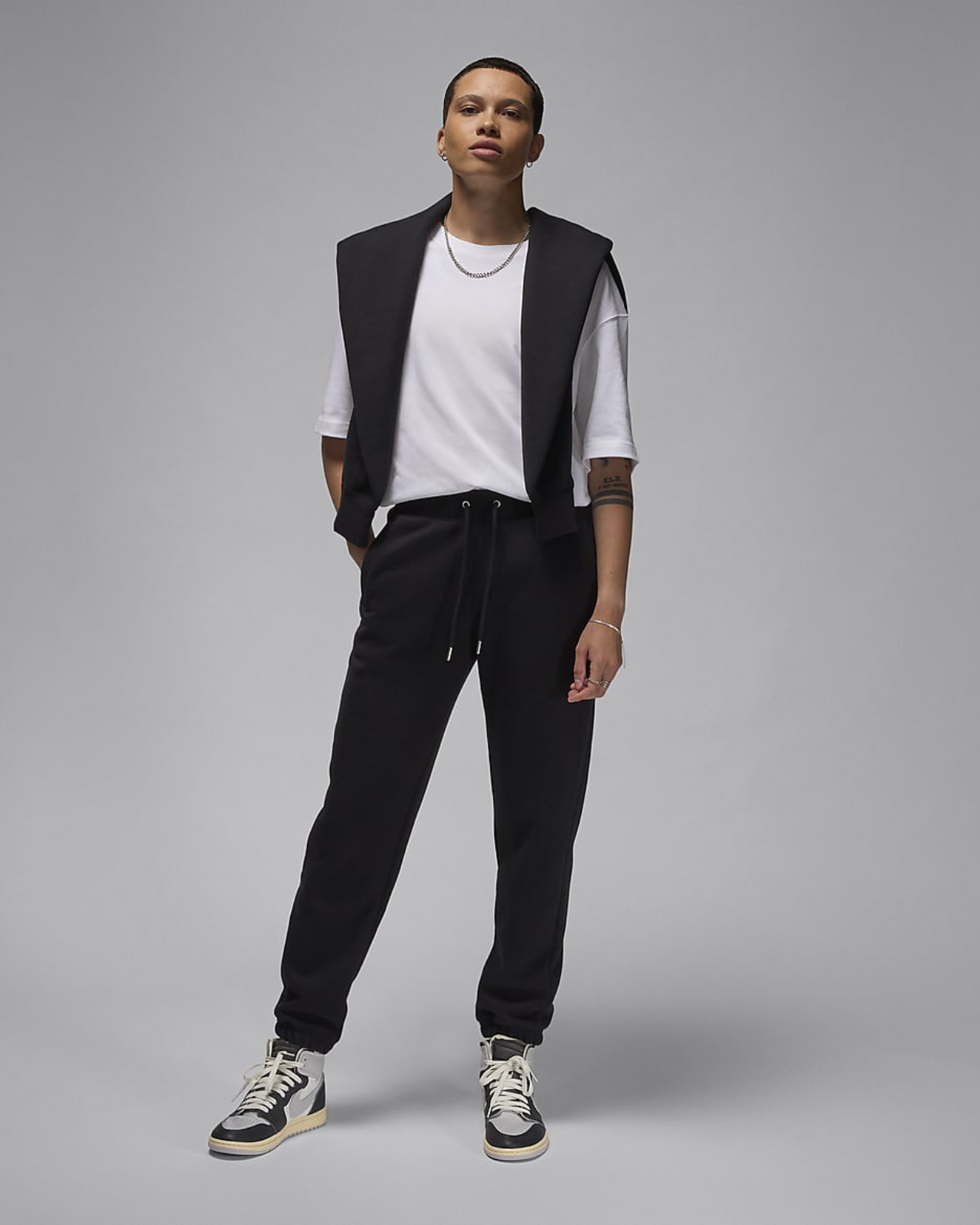 Image of Дамска Тениска NIKE W J SS OS ESSEN TEE 24 - Ballistic-sport