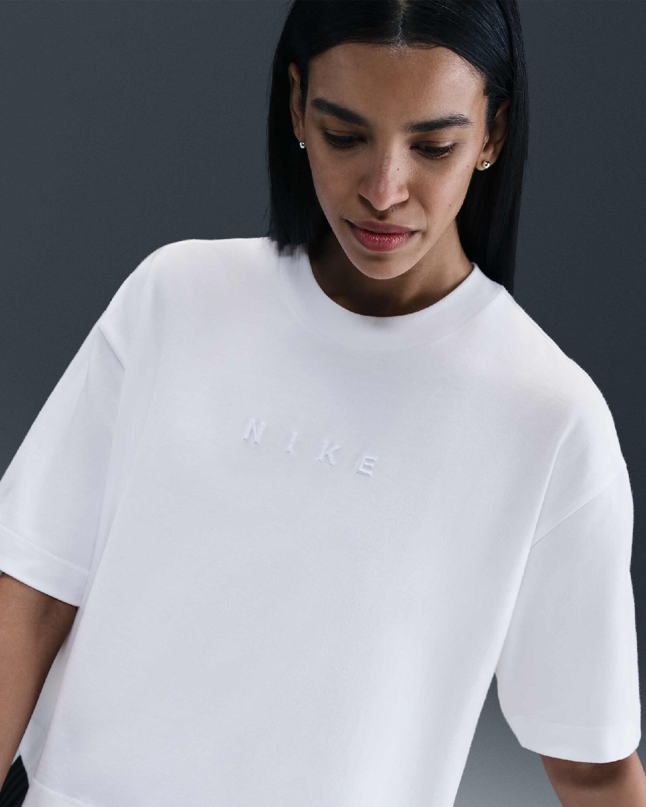 Image of Дамска Тениска NIKE W NSW LUXE SS TEE BOXY